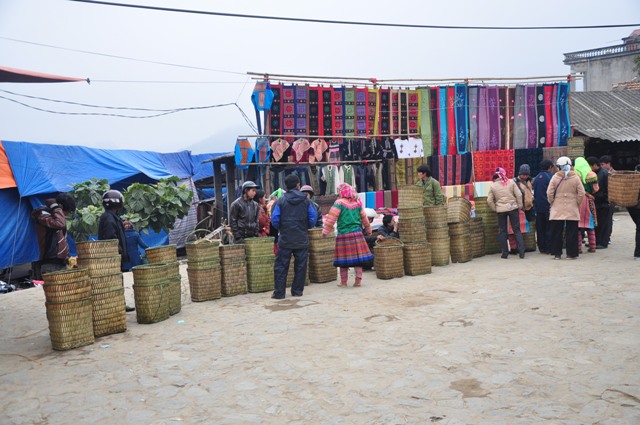 សម្រស់ស្អាតនៃពេលប្រជុំ ផ្សារ Bac Ha។